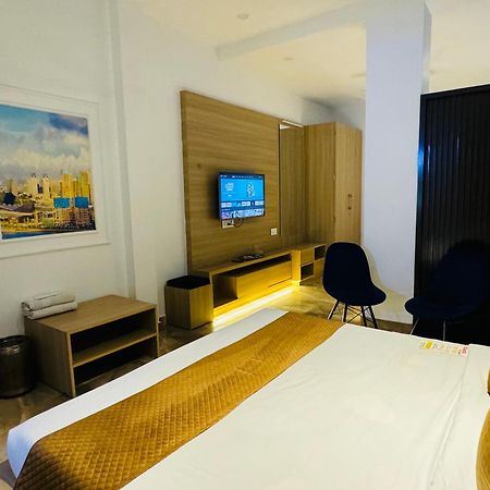 Holidayvilla & Suites Amritsar- Green Avenue Buitenkant foto
