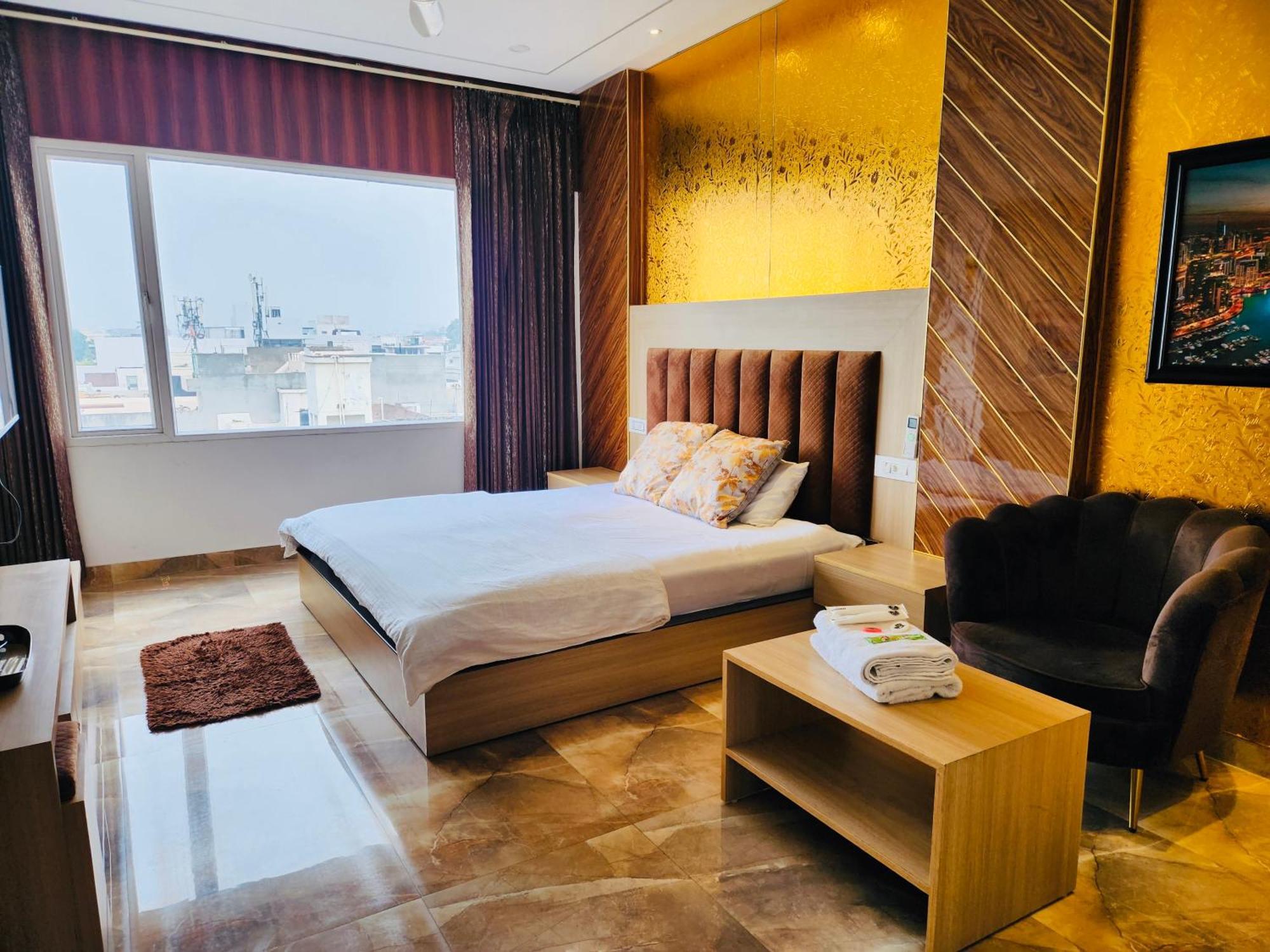 Holidayvilla & Suites Amritsar- Green Avenue Buitenkant foto