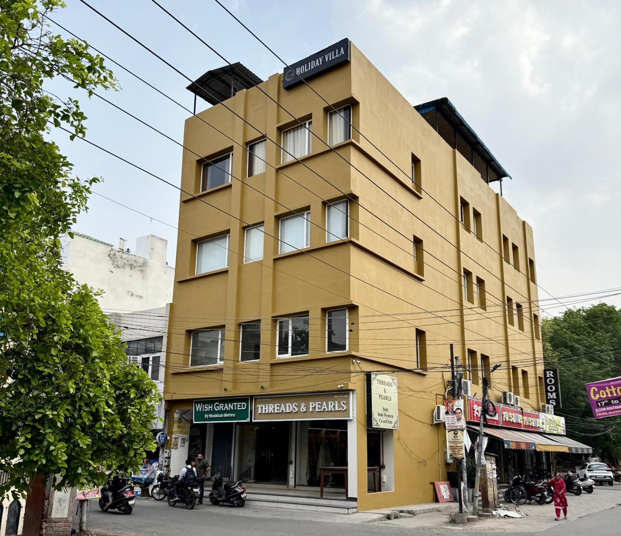 Holidayvilla & Suites Amritsar- Green Avenue Buitenkant foto